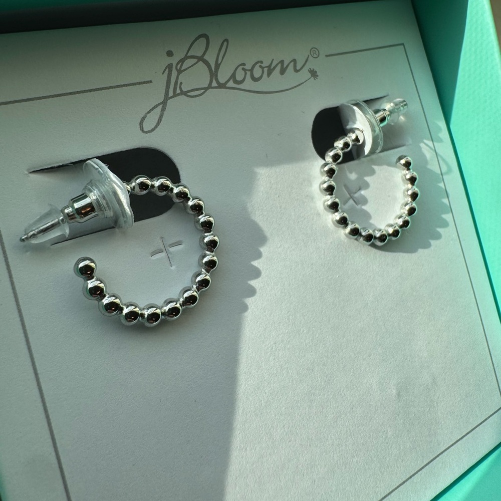 bloom Shiny Silver Beaded Earrings
